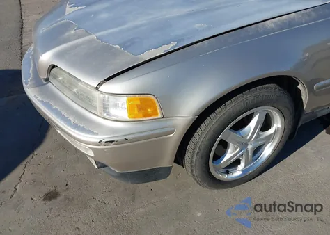 1992 Acura Legend Ls from USA, damaged, VIN JH4KA8278NC001075